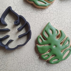 monstera #2 cookie cutter | tropical leaf | beach cookies | houseplant