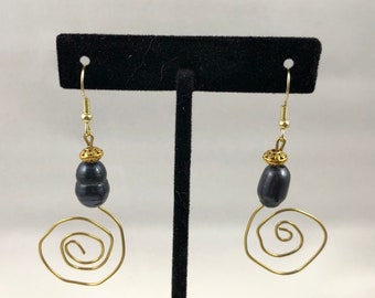 Black Pearl and Gold Wire Earrings