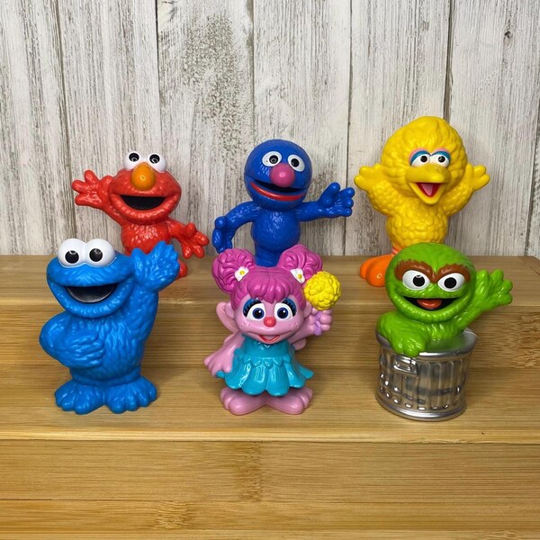 Sesame Street 3” Plastic Figures Cake Toppers (Sesame Workshop Hasbro) Elmo, Abby Cadabby, Grover, Big Bird, Oscar, Cookie Monster