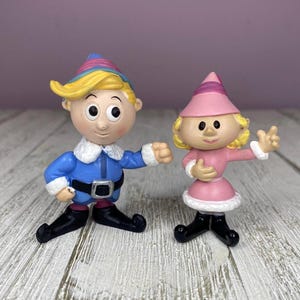 Rudolph the Red Nosed Reindeer Island of Misfit Toys Hermey and Pink Elf Girl Figures (2002 The Rudolph Company) Flaws/See Description