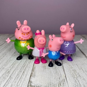 Peppa’s Fancy Family Figures Mummy Pig, Daddy Pig, Peppa, George (Jazwares)