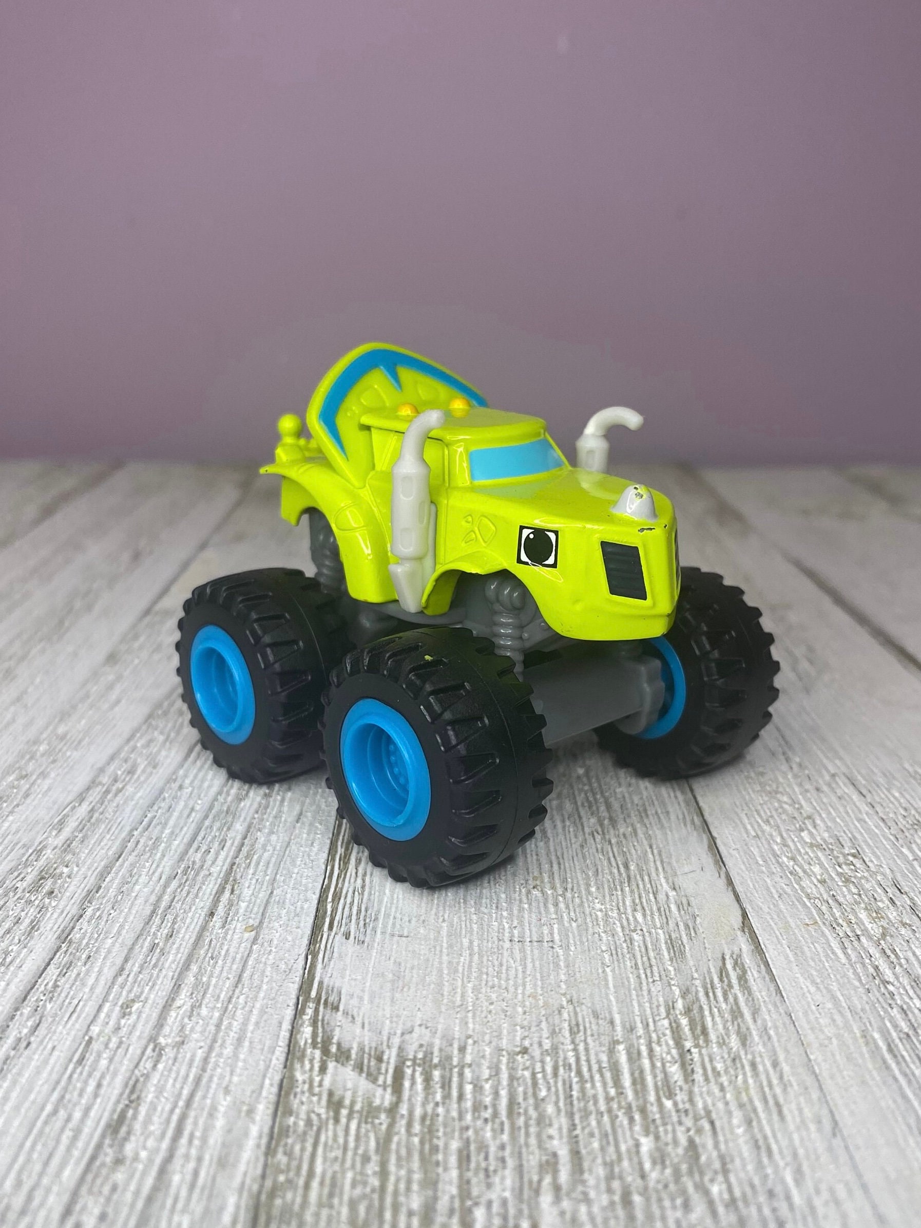 Blaze and the Monster Machines Zeg Triceratops Diecast Vehicle