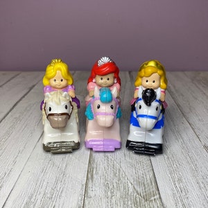 Fisher price Little People Disney Princess Klip Klop Sleeping