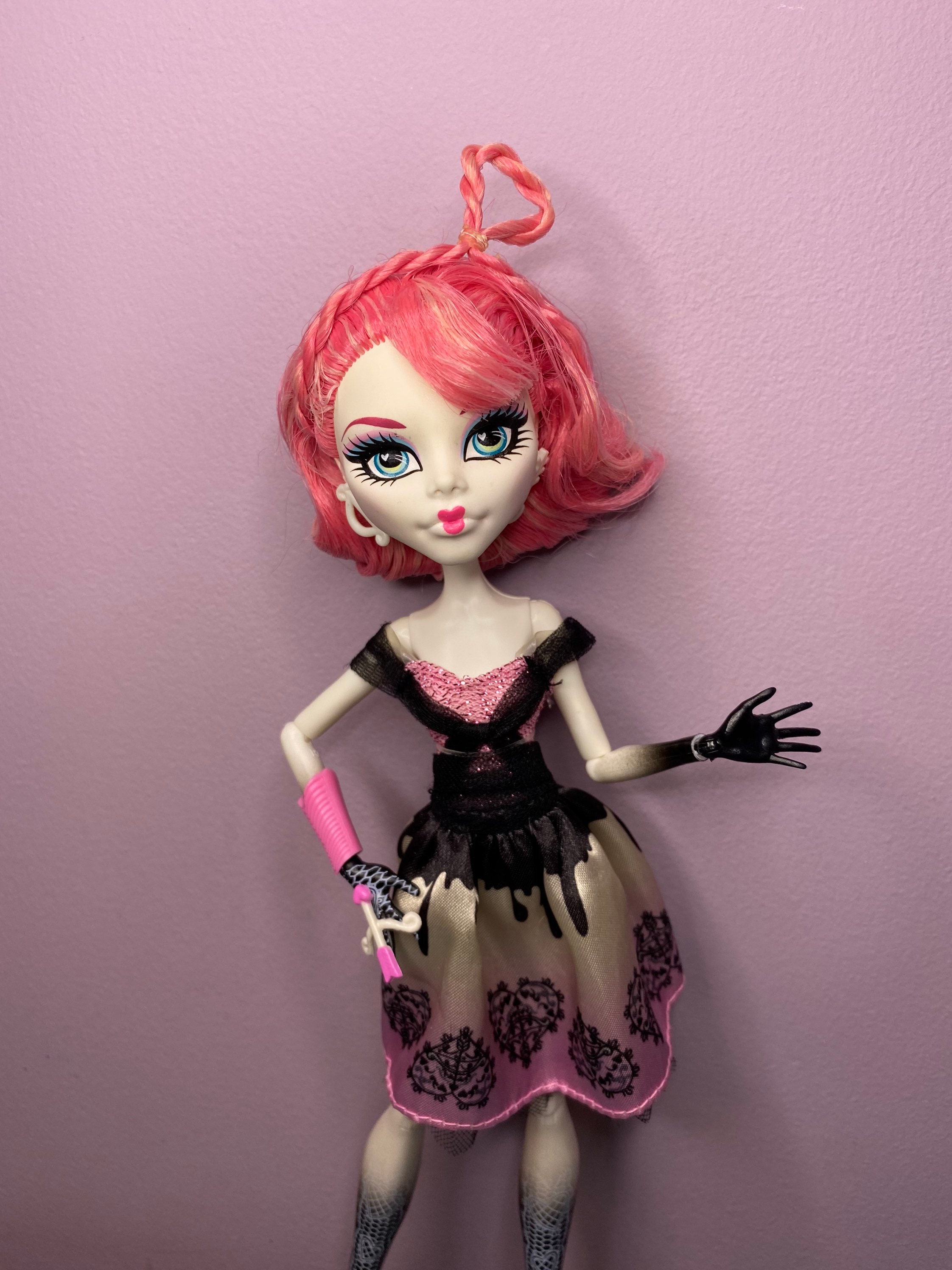 Monster high cupido muñeca sale
