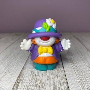 Fisher Price Little People Circus Carnival Clown Replacement Elf Figure (2001 Fisher Price)