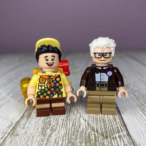 Lego Disney Pixar Up Carl and Russel Minifigures