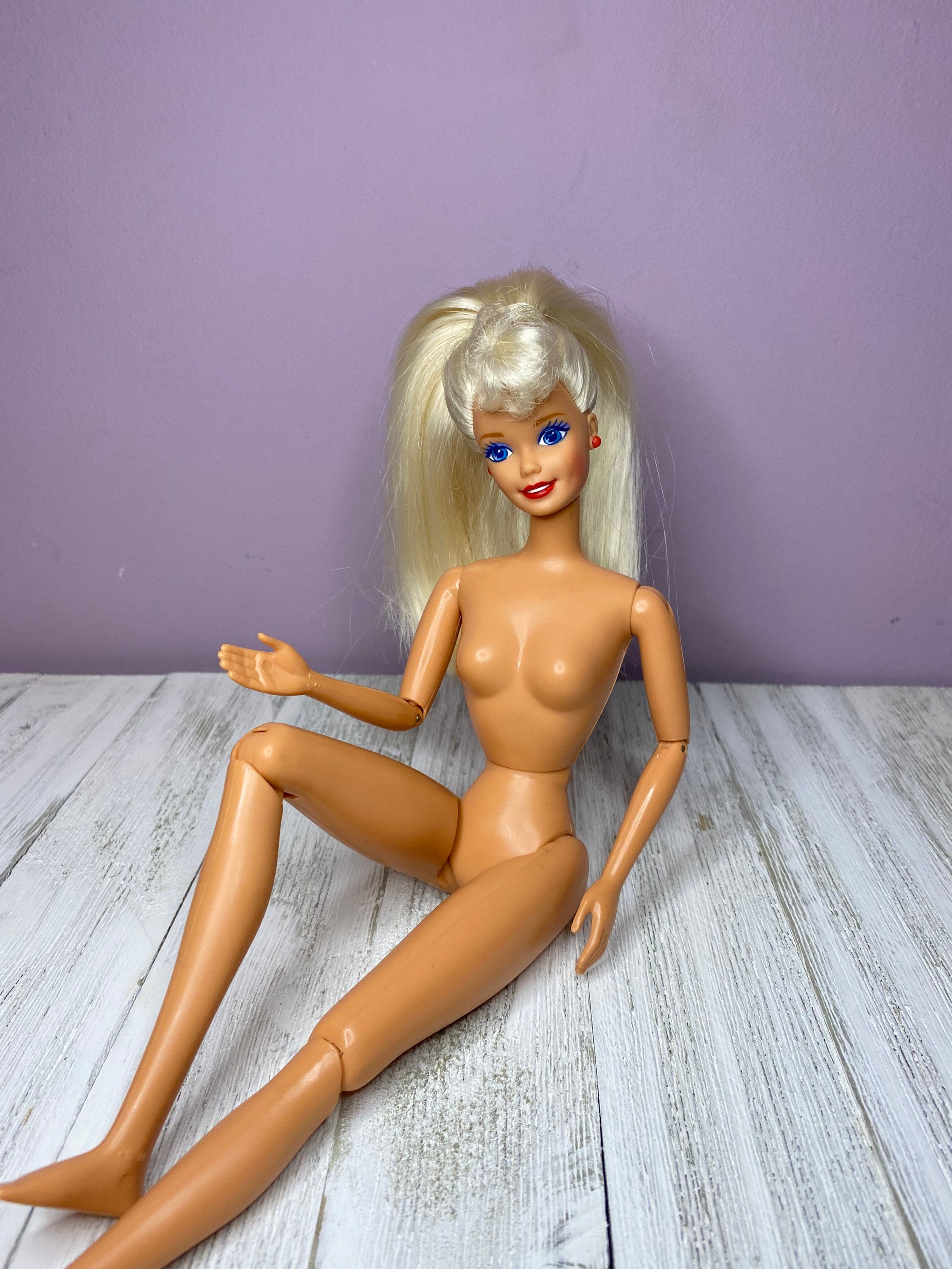 Barbie avec pied plat