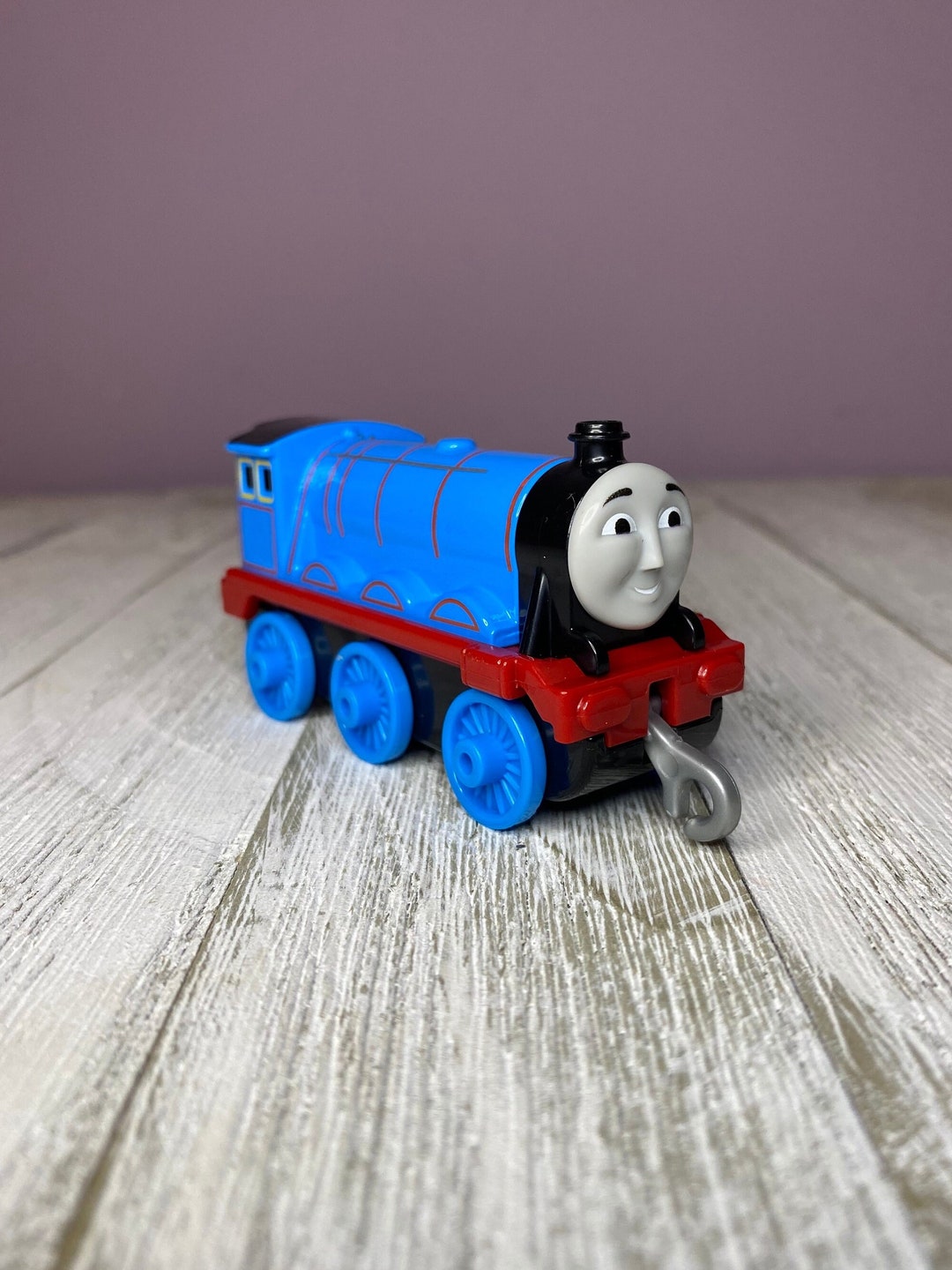 Thomas and Friends 3 Gordon Push Along Metal Train gullane, Thomas ...