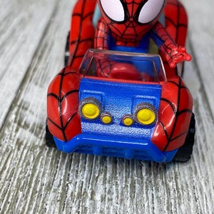 Hot Wheels Racer Verse Marvel Spiderman 2.25” Diecast Car (See Description) bild 9