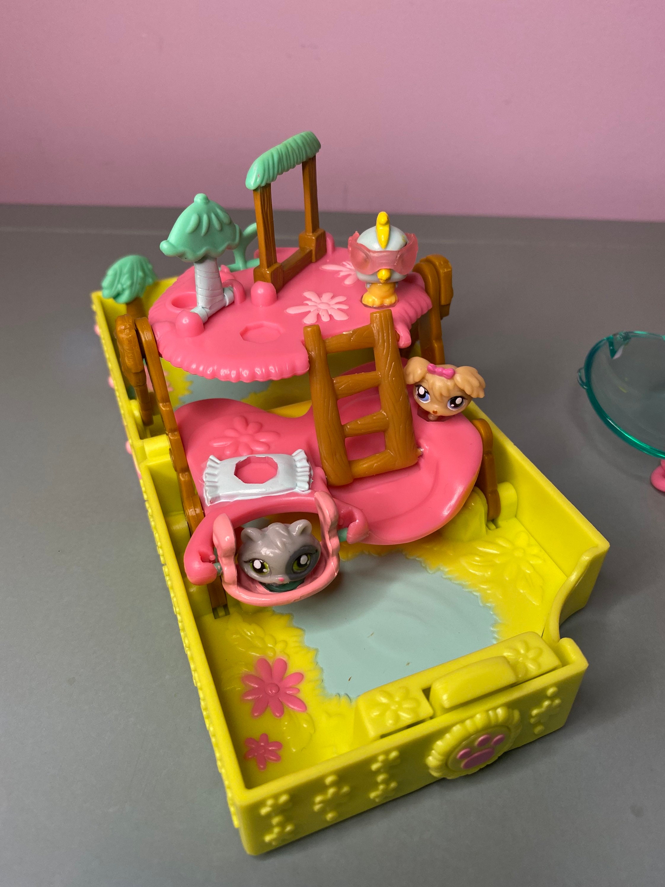Littlest Pet Shop Teeniest Tiniest Compact Playset Jungle | Etsy