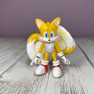 Sonic the Hedgehog Tails 2.25” Jointed Mini Action Figure Jakks Pacific (See Description)