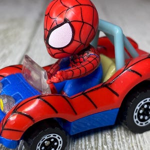 Hot Wheels Racer Verse Marvel Spiderman 2.25” Diecast Car (See Description) bild 5