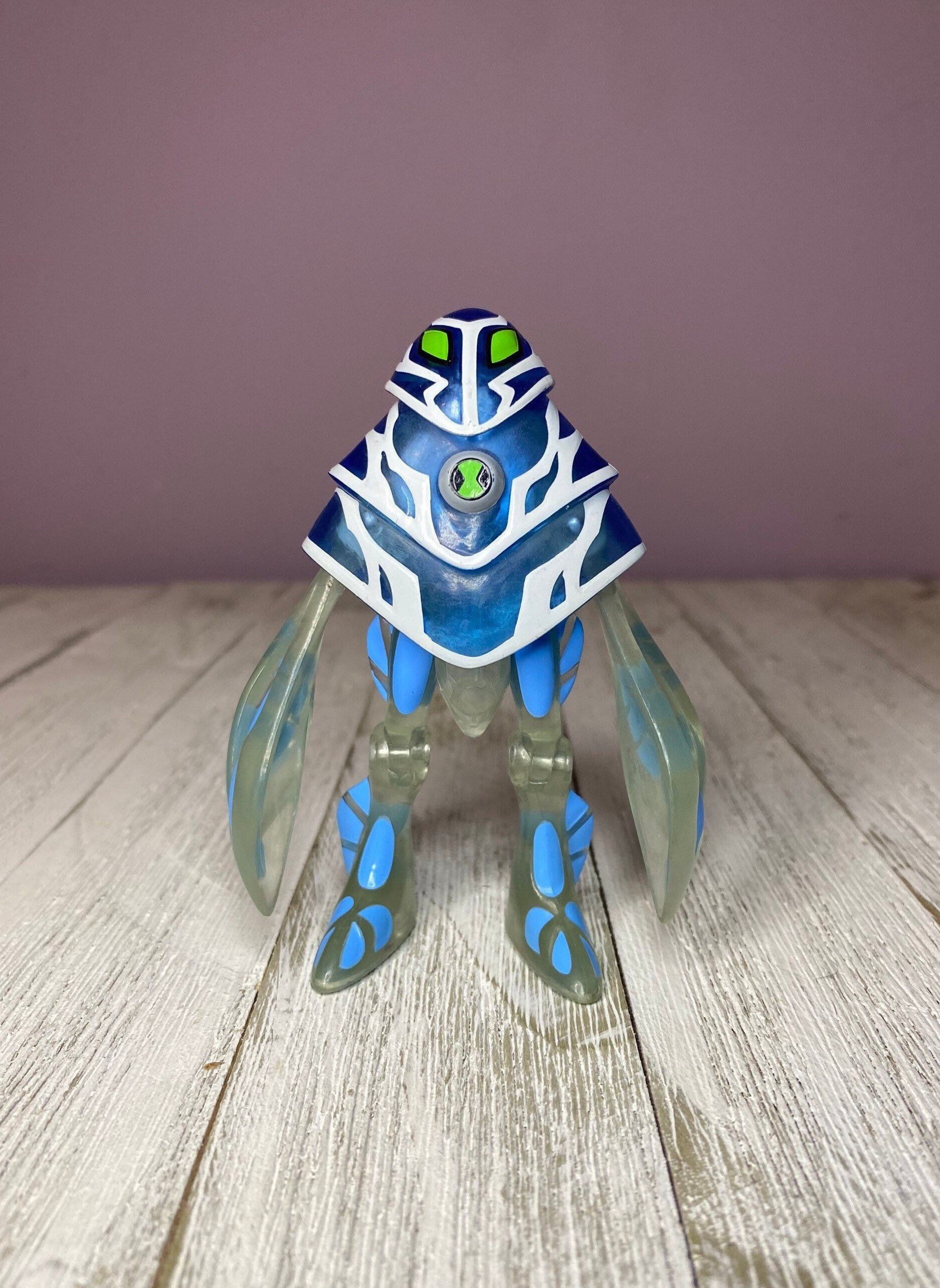 Ben 10 Ultimate Alien Ampfibian Clear/translucent 3.75” Action Figure  (cartoon Network) Ampfibian - Etsy, image size:1881x2579