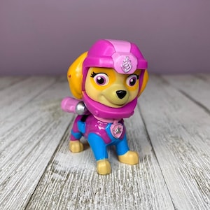 Paw Patrol Sea Patrol Skye Dog Replacement Figure (FLAWS/See Description)