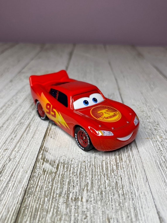 Study Finds Lightning McQueen Is Most Popular Fictional Car - Inside the  Magic