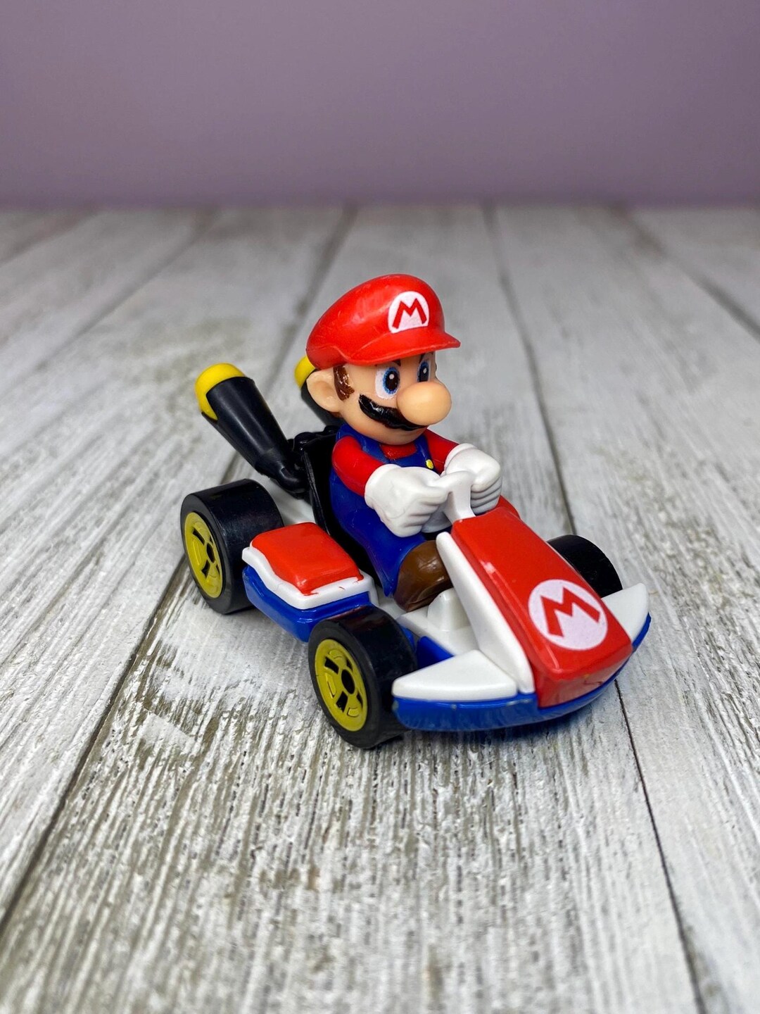 Hot Wheels Mario Kart Standard Kart Mario Diecast Metal Car (nintendo ...