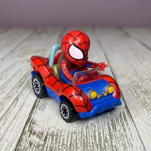 Hot Wheels Racer Verse Marvel Spiderman 2.25” Diecast Car (See Description) bild 1