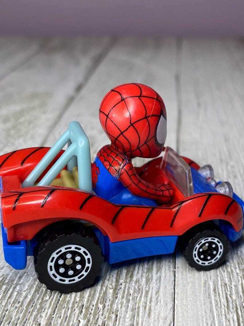 Hot Wheels Racer Verse Marvel Spiderman 2.25” Diecast Car (See Description) bild 2