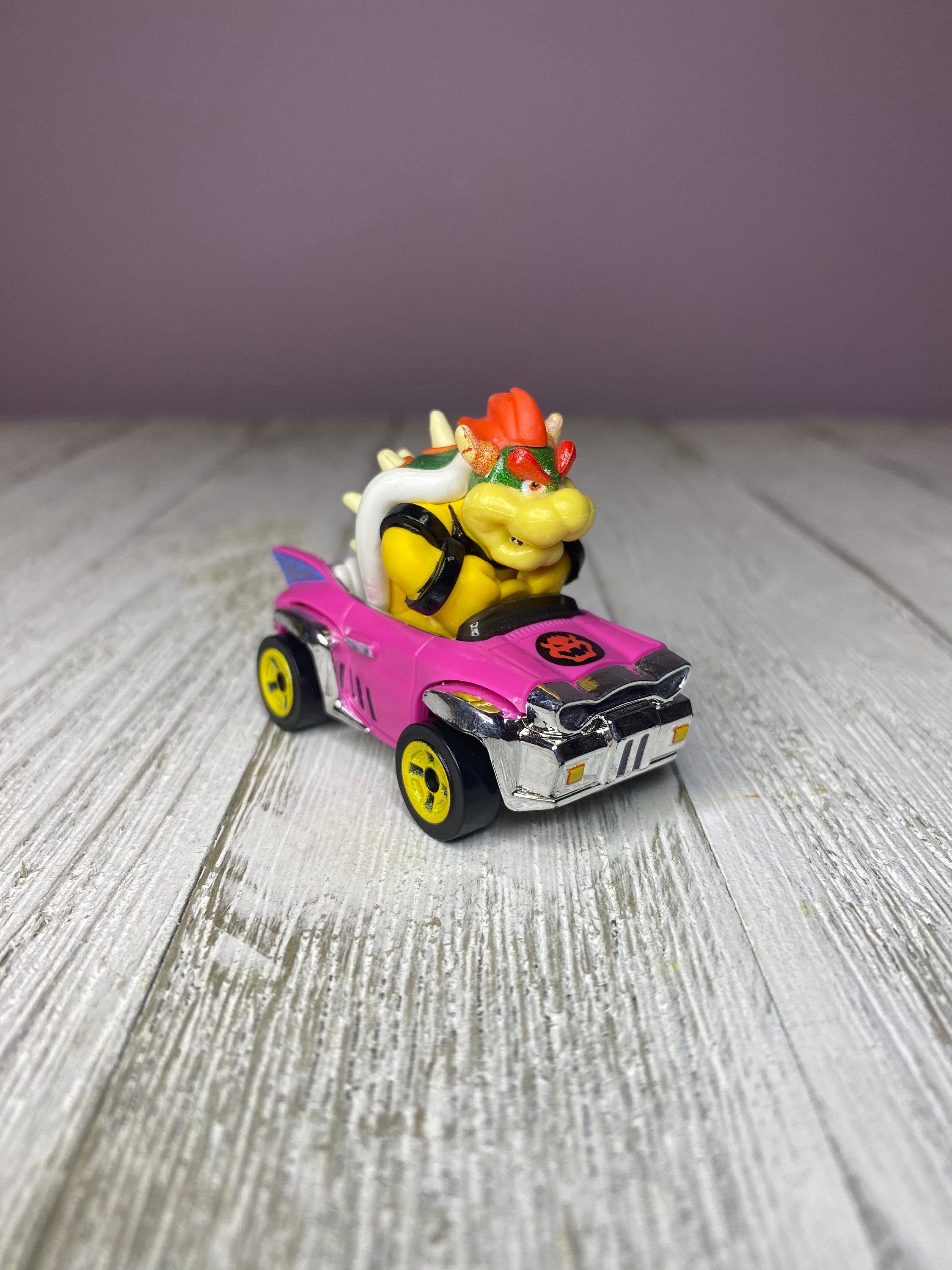 Hot Wheels Super Mario Bros Mariokart Bowser Standard Kart Toy Car –  Logan's Toy Chest