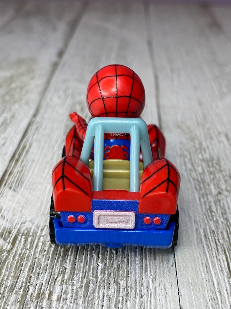 Hot Wheels Racer Verse Marvel Spiderman 2.25” Diecast Car (See Description) bild 4