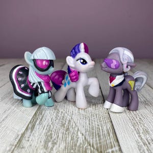 MLP G4 Famous Friends Set Rarity, Photo Finish, Hoity Toity Mini Figures (My Little Pony Friendship is Magic) Flaws/See Description