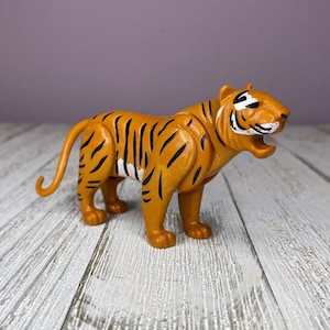 Playmobil Miniature Tiger Figure, Playmobil Jungle Animal (Flaws/See Description)