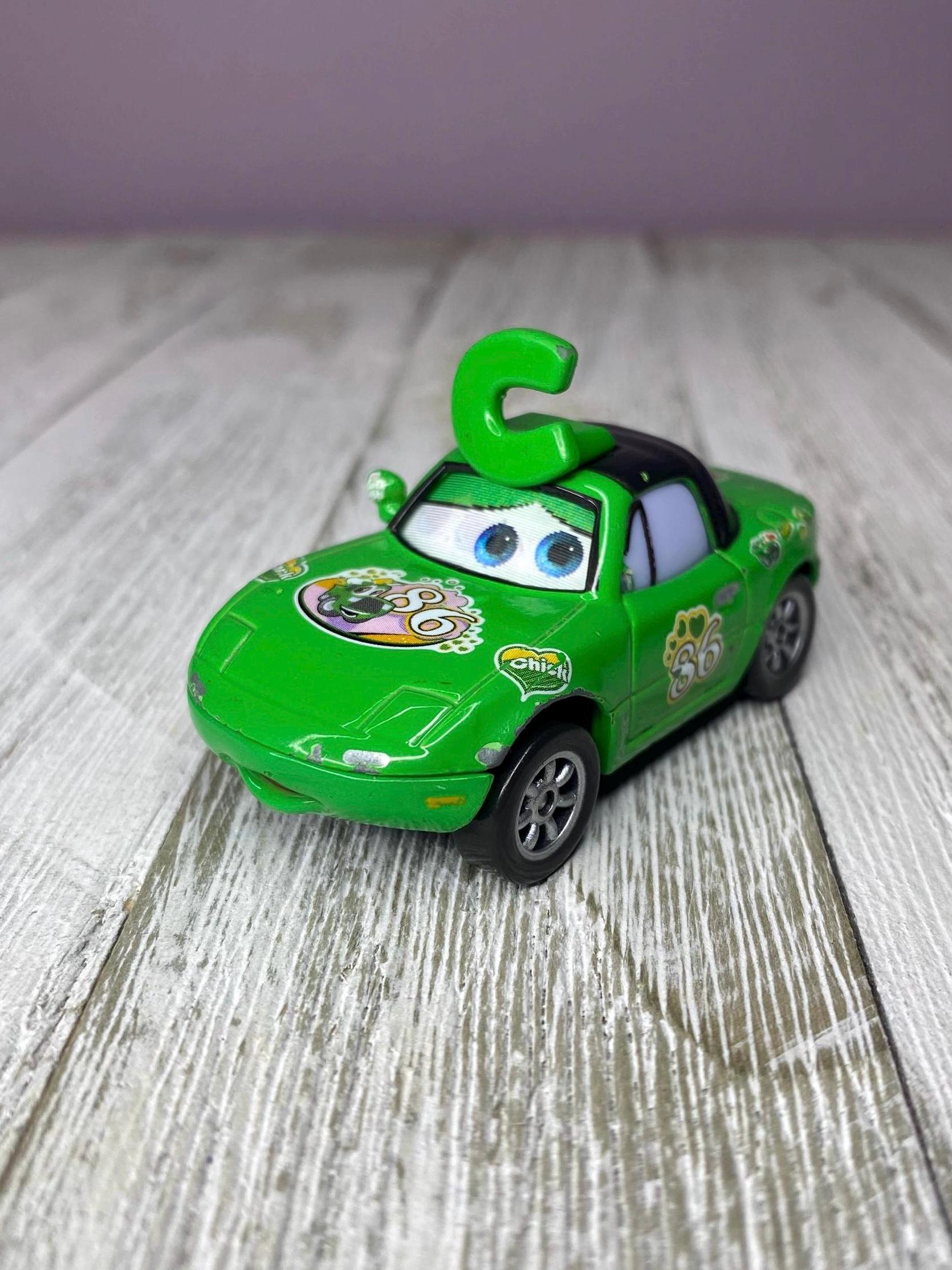 ミニカー sb265 CHICK FAN MIA TIA CHICK HICKS Disney Pixar Cars Chick Hicks Fan Chick Fan Mia 2.5” Diecast Metal