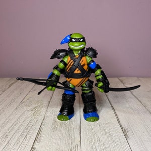 Teenage Mutant Ninja Turtles (1991) - Super Shredder (Shadow Master) Scale  Action Figure