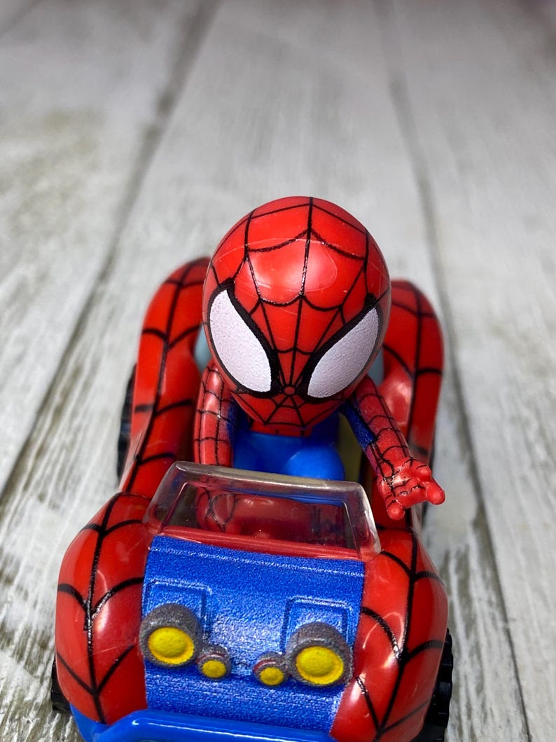 Hot Wheels Racer Verse Marvel Spiderman 2.25” Diecast Car (See Description) bild 3