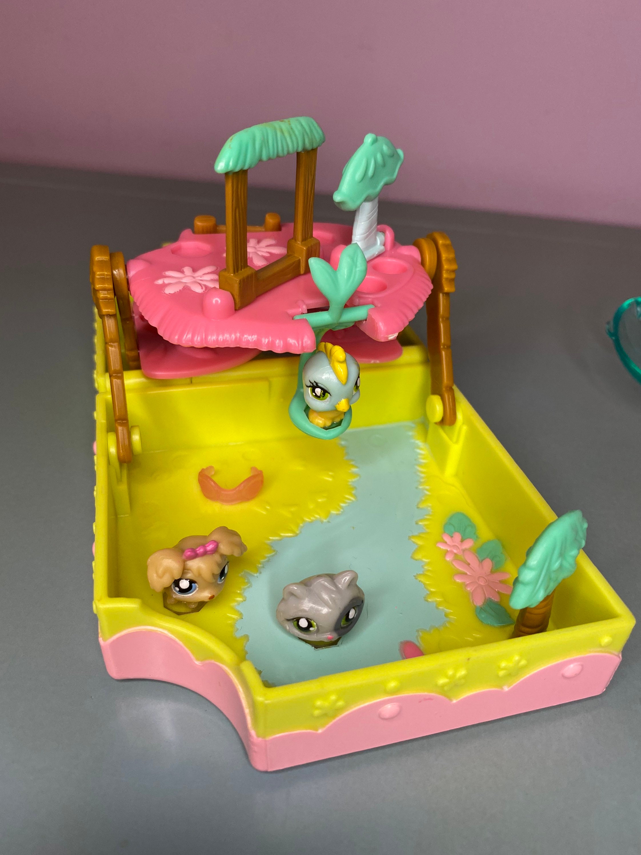 Littlest Pet Shop Teeniest Tiniest Compact Playset Jungle | Etsy