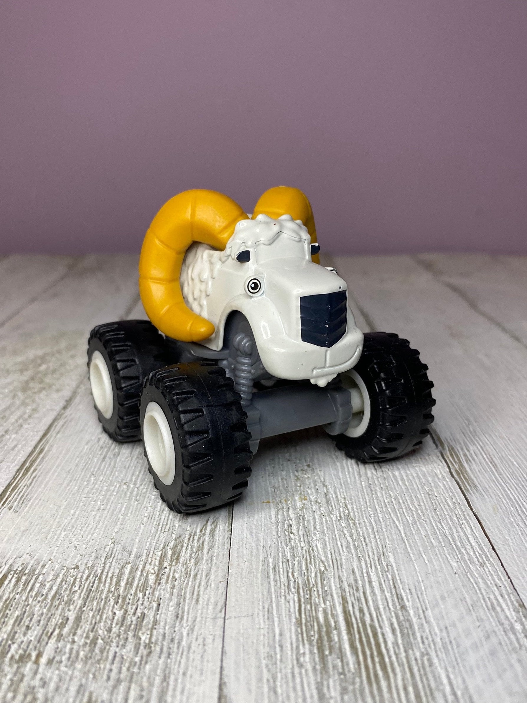 Blaze bighorn truck hotsell