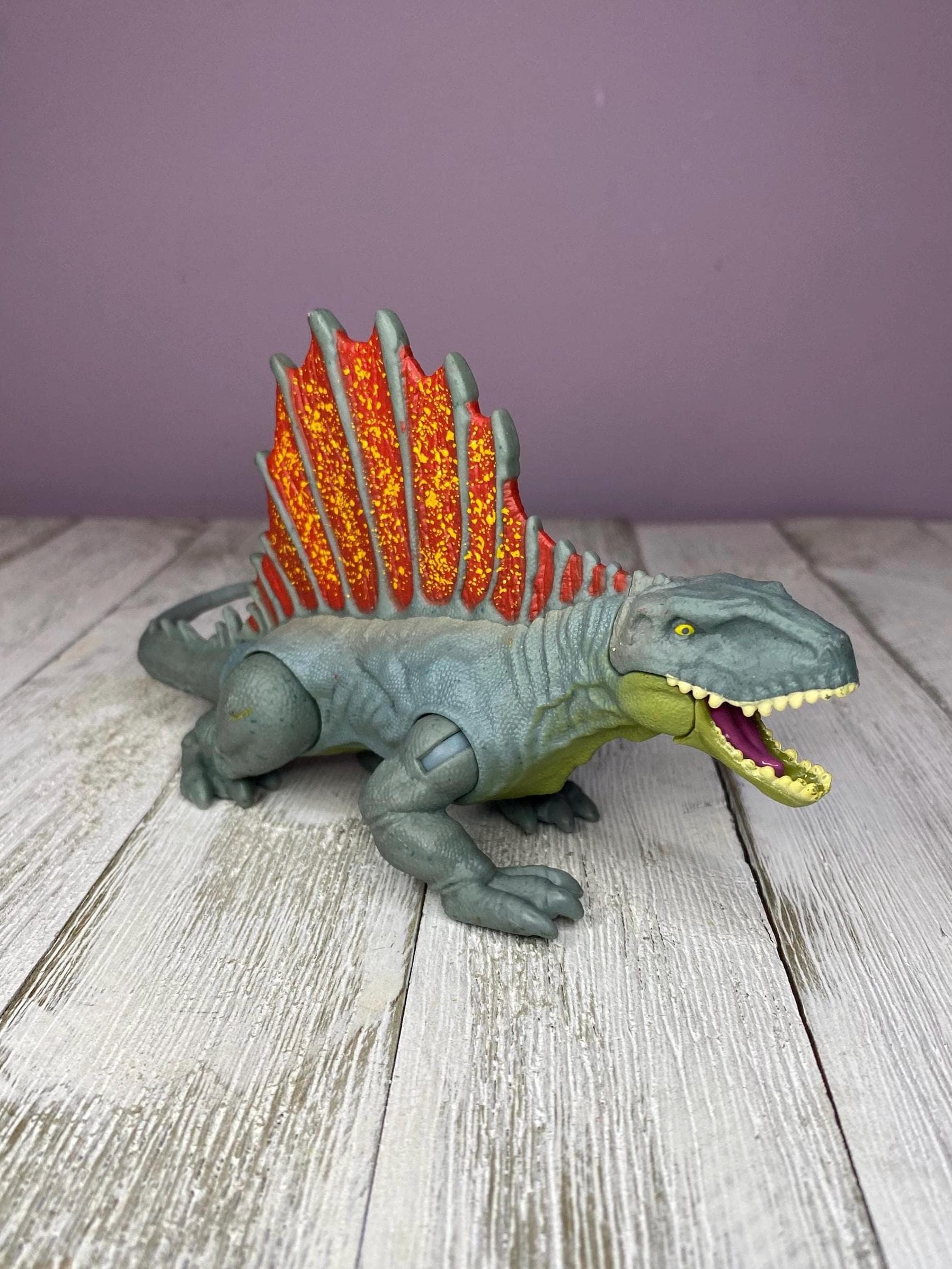 Jurassic World Dino Rivals Savage Strike Dimetrodon 6.5” Dinosaur