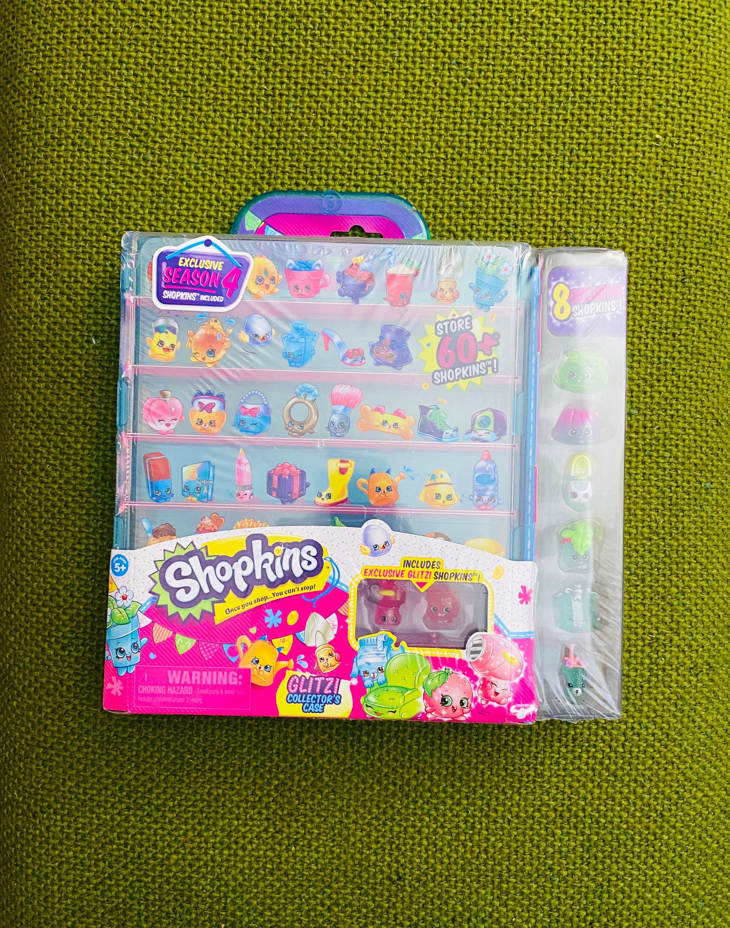 Shopkins Season 4 Glitzi Collectors Case - 8 Exclusive Glitz Shopkins &  Stickers