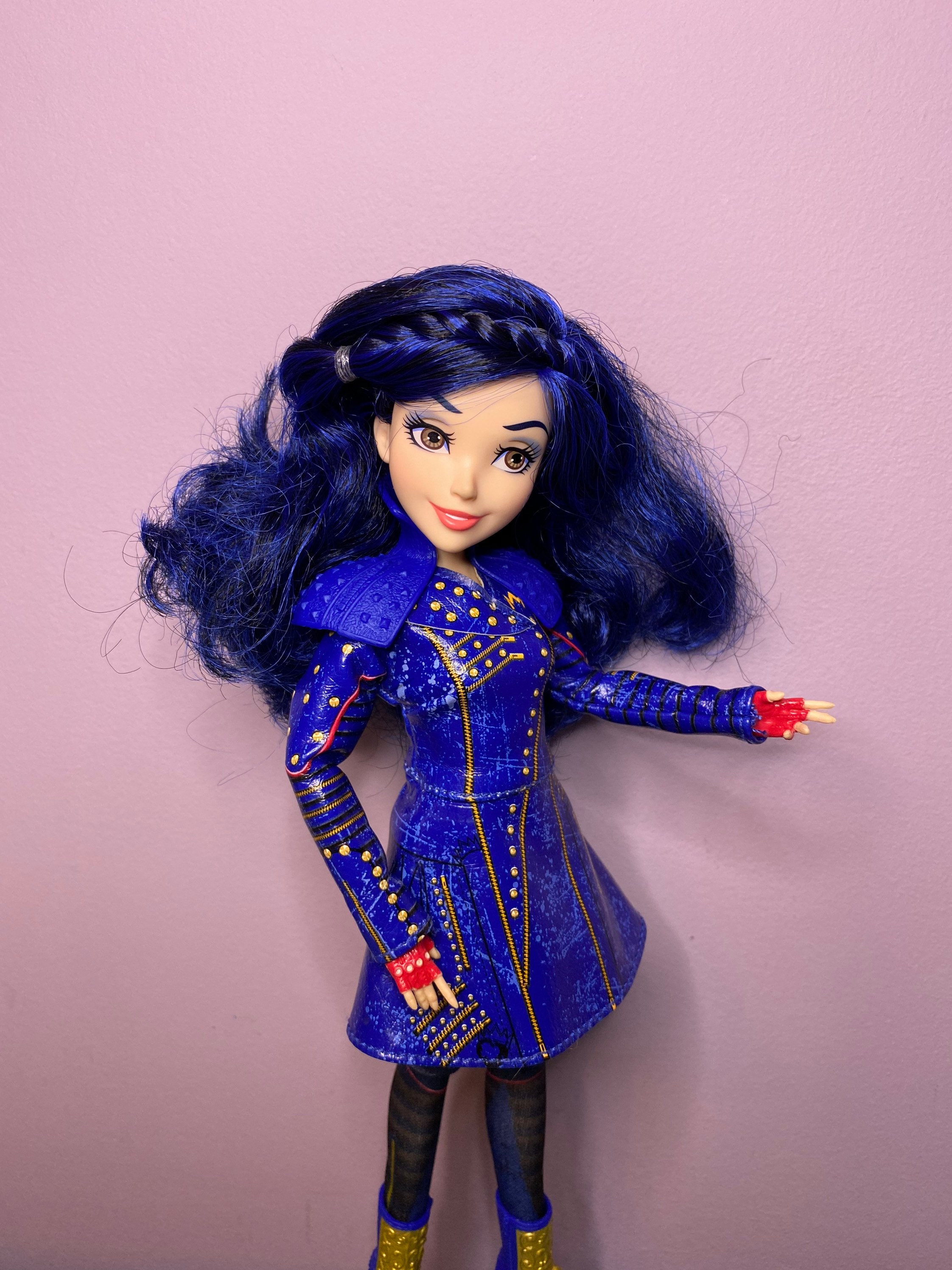 Descendants 2 evie doll hotsell