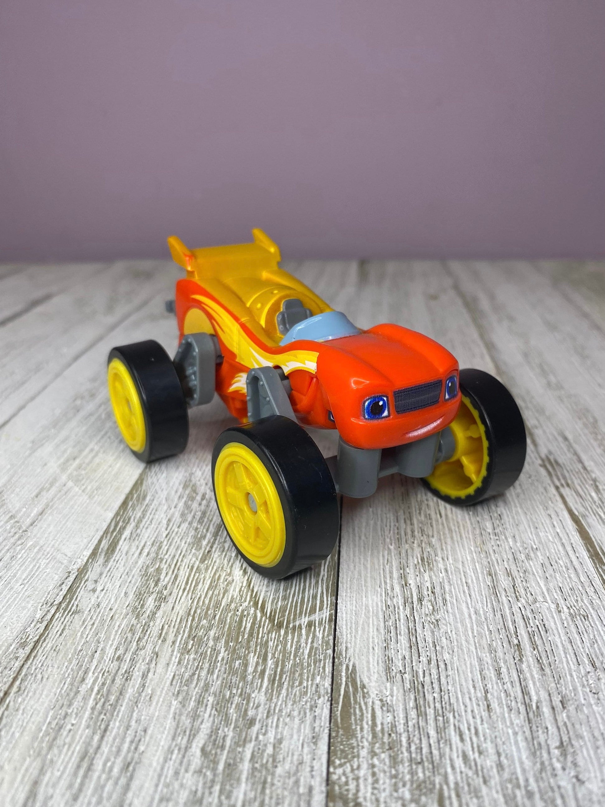 Blaze and the Monster Machines Flip and Race Blaze 4” Plastic