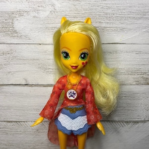 Equestria girl clearance doll scan applejack
