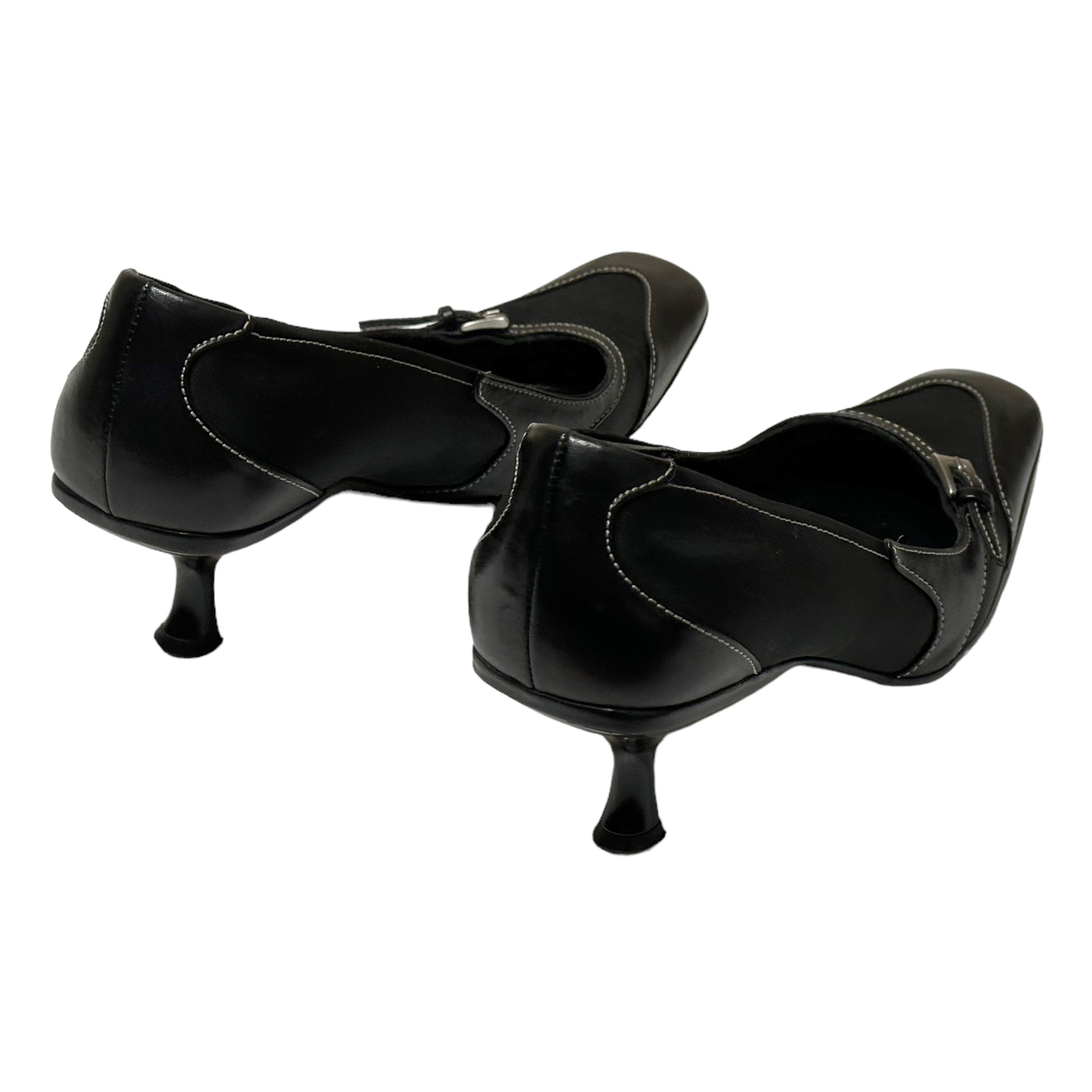 靴 PRADA S/S 2000 kitten heels S/S 2000 Kitten Heel – Marimaria Vintage