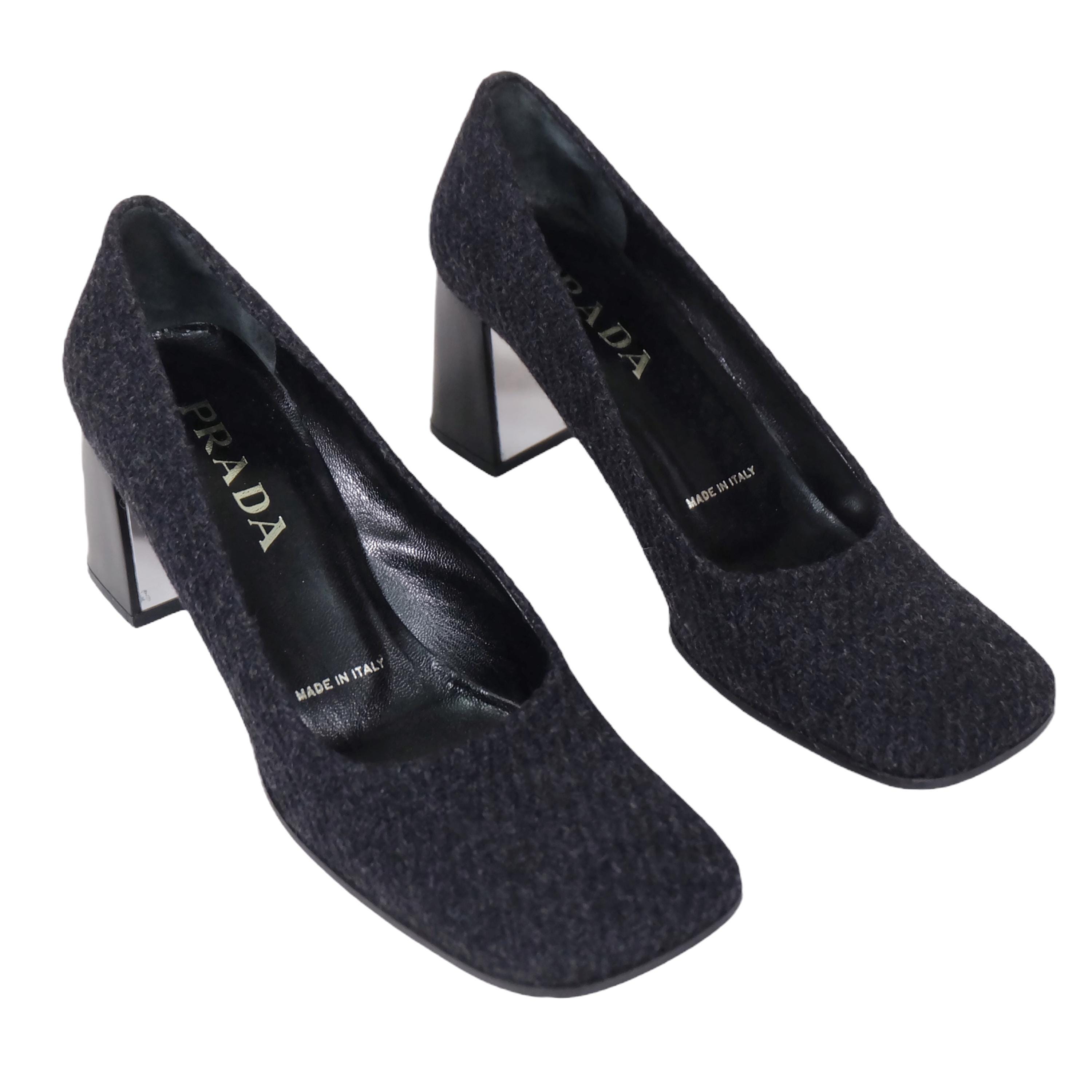 靴 Prada 1999 Square Toe Heels 38 Prada FW99 Square Toe Heels - Ākaibu Store