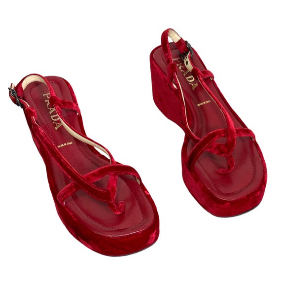 Velvet sandal Prada Red size 39 EU in Velvet - 47996158
