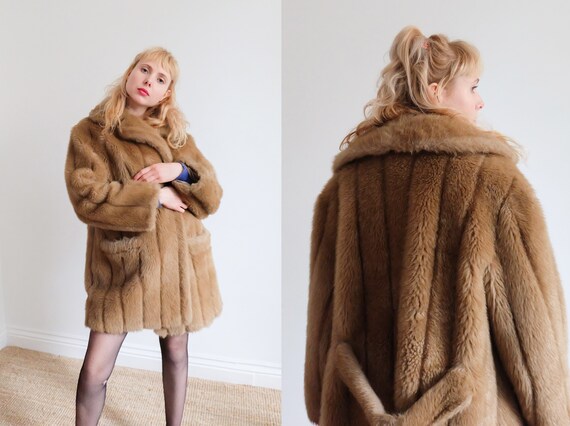 Vintage 70s Beige Faux Fur Coat