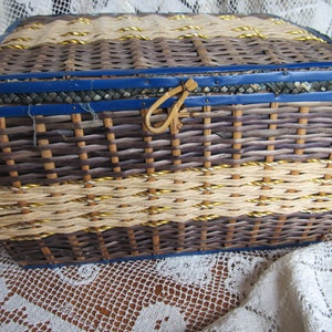1930s-1940s Vintage Wicker Sewing Box