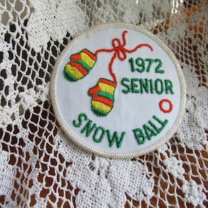 Vintage 1972 Girl Scout Patch