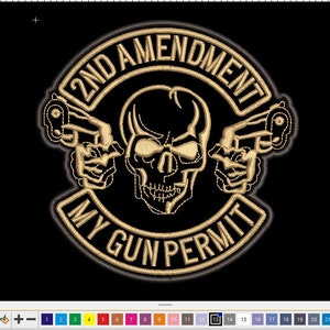 Könnte beinhalten: Ein gold gestickter Aufnäher mit einem Totenkopf- und Knochen-Motiv. Der Aufnäher trägt die Aufschrift "2nd Amendment My Gun Permit" in einem runden Banner.