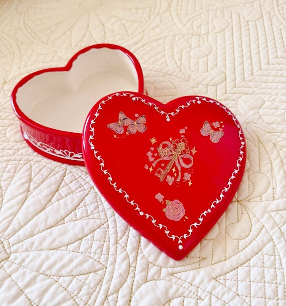 Red Ceramic Heart Jewelry/Trinket/Candy Box