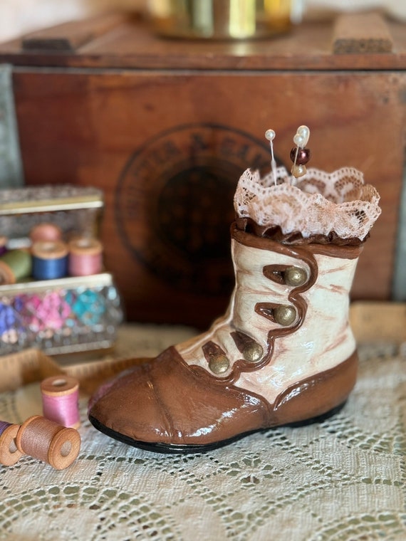 Brown & Tan Victorian Boot Ceramic Pincushion