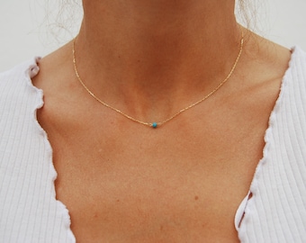 Gold 18K necklace, turquoise necklace, minimalist gold necklace, gemstone necklace, diameter stone: 3 mm.