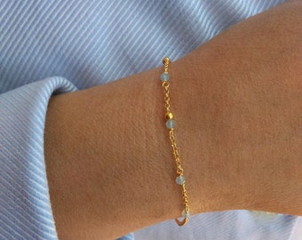 Aquamarine bracelet, sterling silver 925 bracelet, minimalist bracelet, delicate aquamarine bracelet.