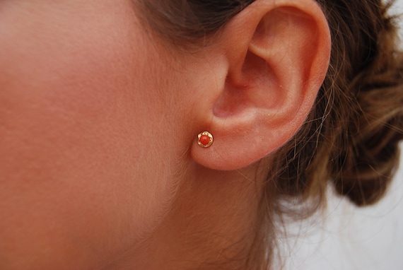 Red coral earrings, gold 18K earrings, dainty studs earrings, gold studs, minimalist red coral earrings, diameter: 5 mm, set 2 pieces.