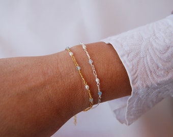 Aquamarine bracelet, dainty aquamarine- pearls bracelet, sterling silver 925 bracelet, minimalist bracelet.