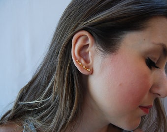 grimpeur d’oreille argent 925, boucles d’oreilles minimalistes, boucles d’oreilles cz, chenille d’oreille argentée.